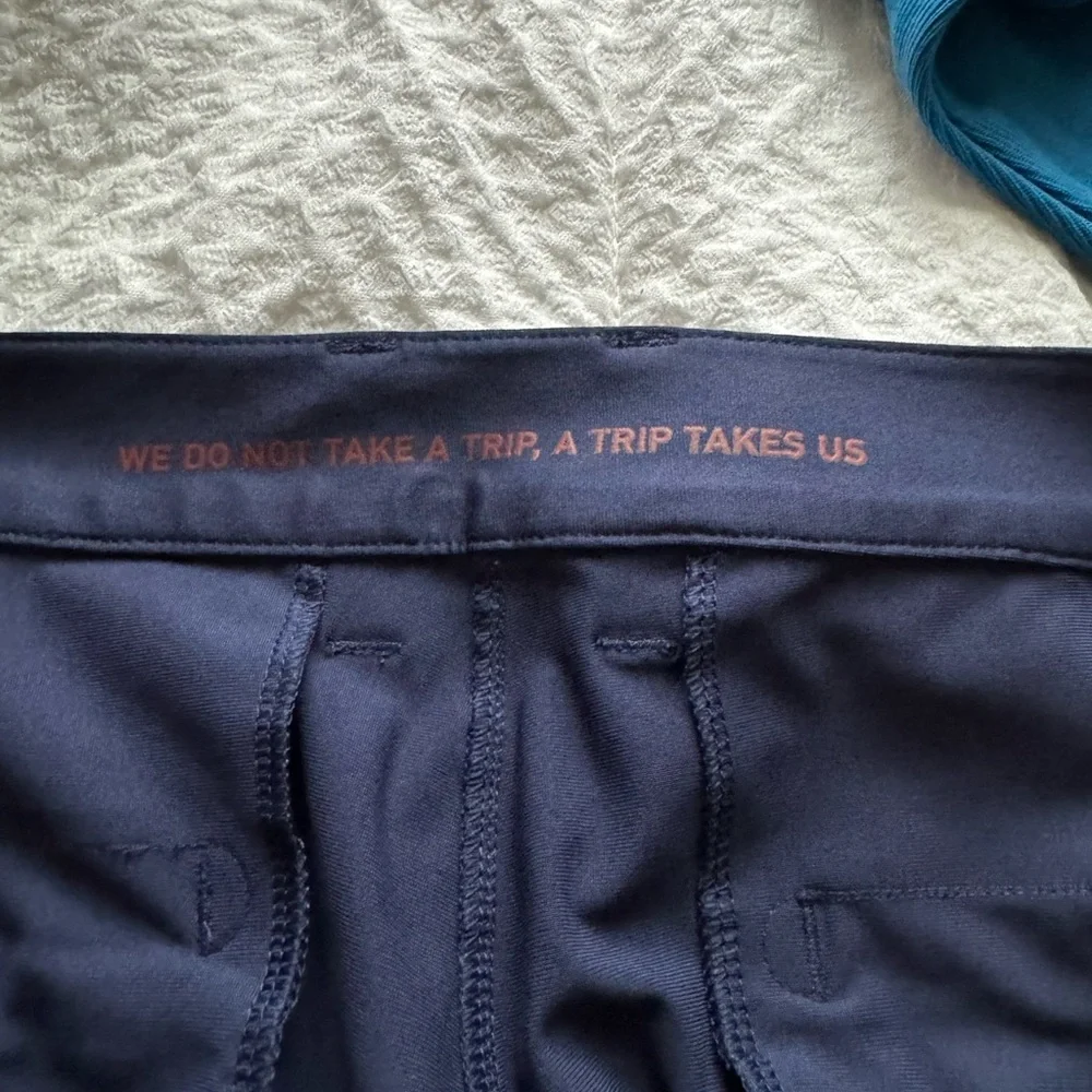 Rhône Commuter Navy 35x33  EUC - Picture 3 of 5